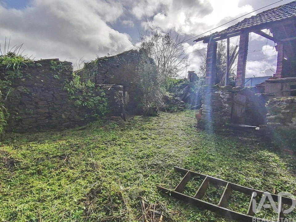 Moradia T2 para Venda em Olalhas Foto 22