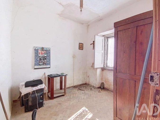 Moradia T2 para Venda em Olalhas Foto 9