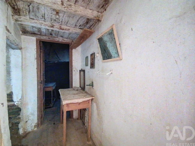 Moradia T2 para Venda em Olalhas Foto 13