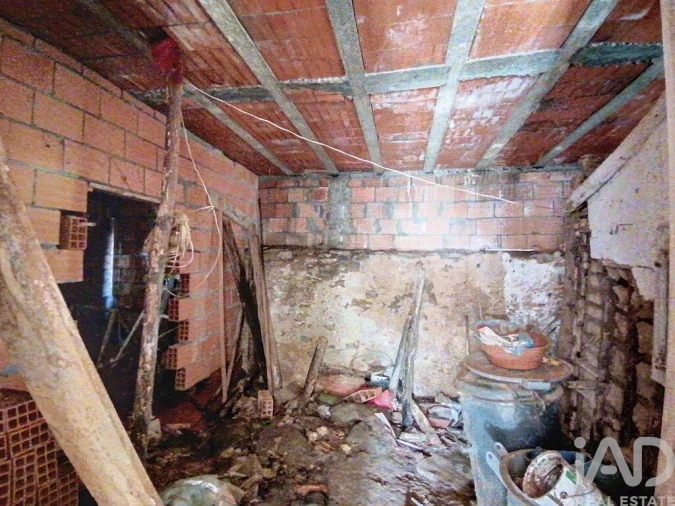 Moradia T2 para Venda em Olalhas Foto 17