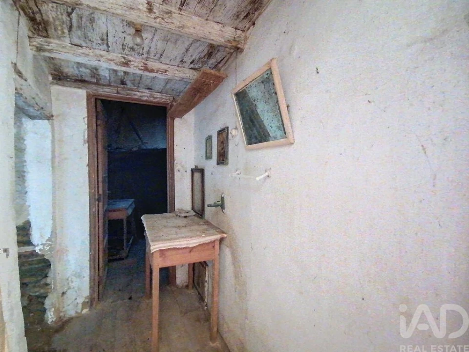 Moradia T2 para Venda em Olalhas Foto 13