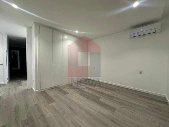 Moradia T3 para Venda em Vila Verde e Barbudo Foto 17