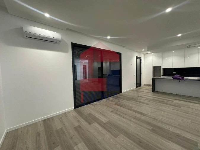 Moradia T3 para Venda em Vila Verde e Barbudo Foto 6