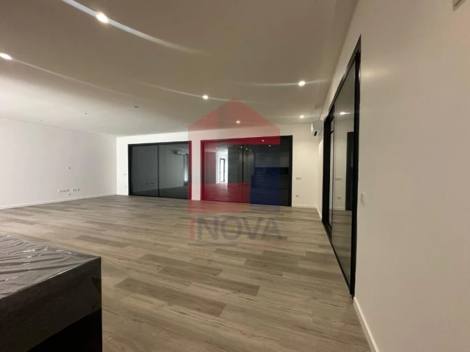 Moradia T3 para Venda em Vila Verde e Barbudo Foto 10