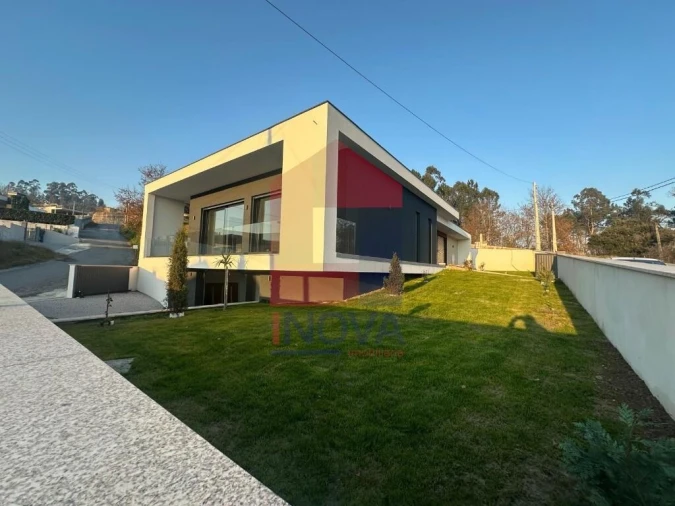 Moradia T3 para Venda em Vila Verde e Barbudo Foto 29