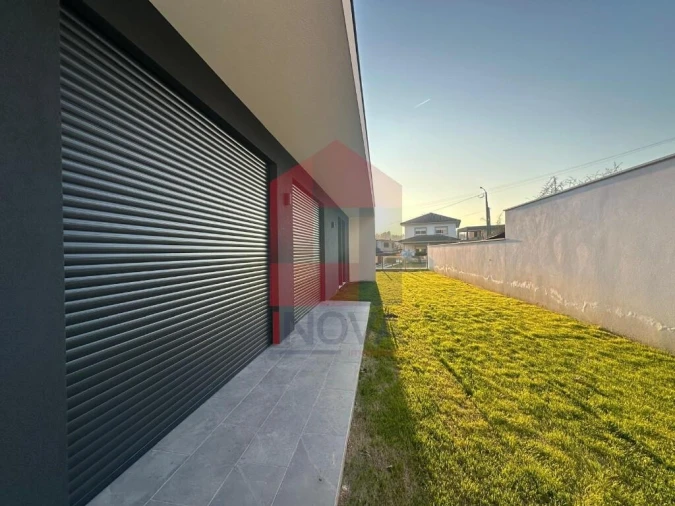 Moradia T3 para Venda em Vila Verde e Barbudo Foto 31