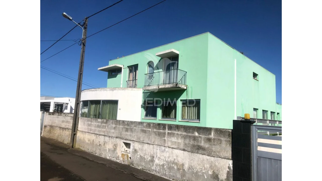 Moradia T3 para Venda em Lajes Foto 2