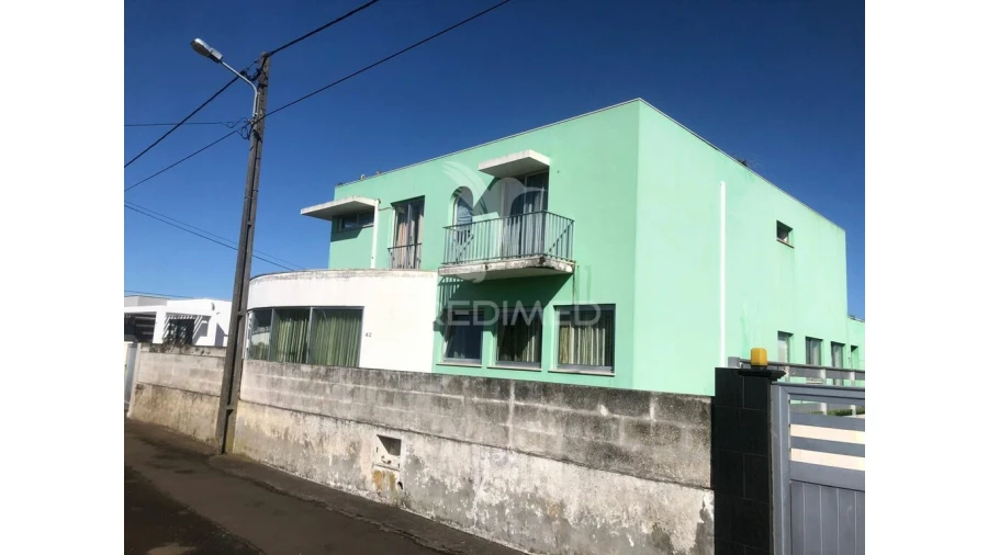 Moradia T3 para Venda em Lajes Foto 2