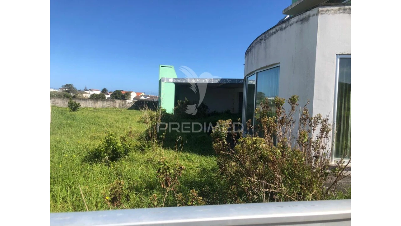 Moradia T3 para Venda em Lajes Foto 3