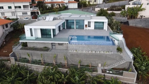 Moradia T3 para Venda em Arco da Calheta