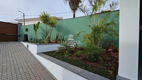 Moradia T3 para Venda em Arco da Calheta