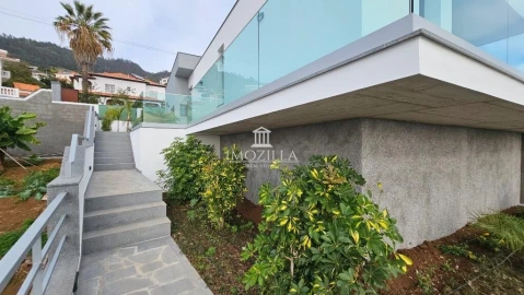 Moradia T3 para Venda em Arco da Calheta