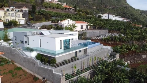 Moradia T3 para Venda em Arco da Calheta