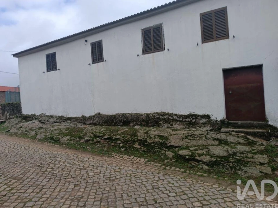 Moradia T4 para Venda em Salsas Foto 3