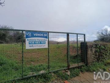 Moradia T4 para Venda em Salsas