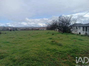 Moradia T4 para Venda em Salsas