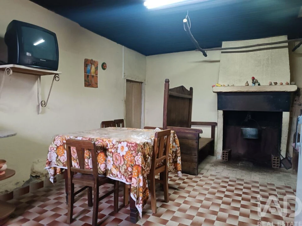 Moradia T4 para Venda em Salsas Foto 10