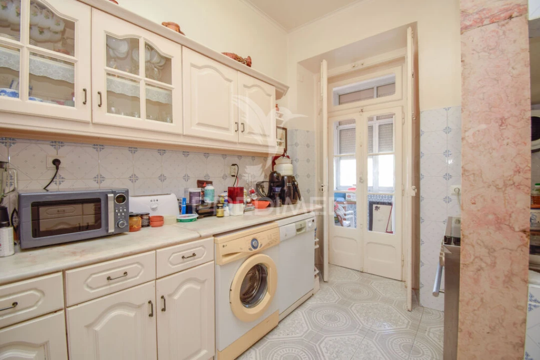 Apartamento T5 para Venda em Avenidas Novas Foto 20
