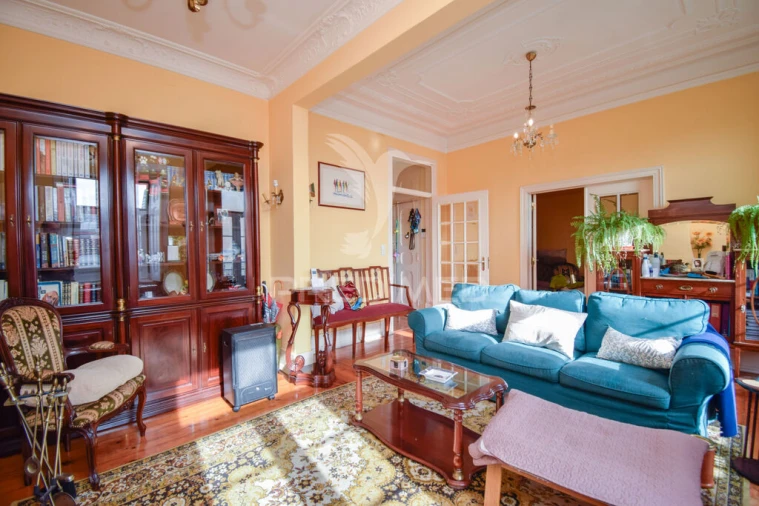 Apartamento T5 para Venda em Avenidas Novas Foto 4