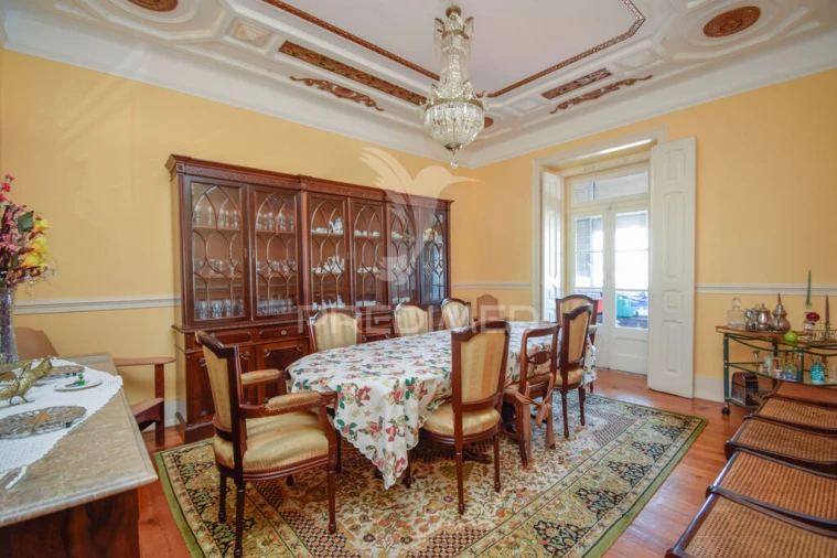 Apartamento T5 para Venda em Avenidas Novas Foto 7