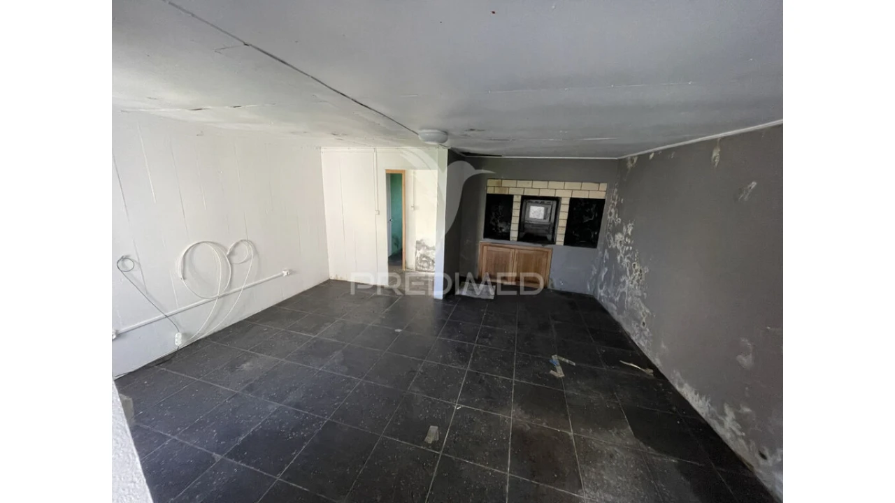 Moradia T2 para Venda em Santo Amaro Foto 4