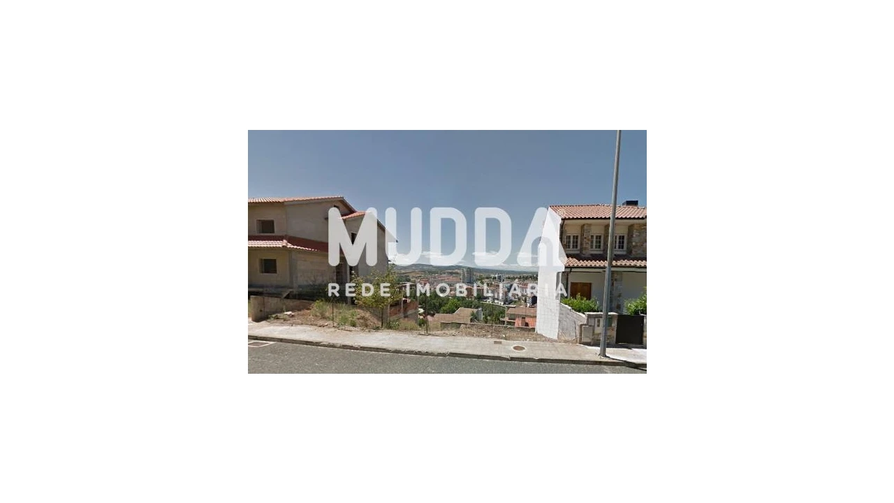 Terreno para Venda em Sé, Santa Maria e Meixedo Foto 1
