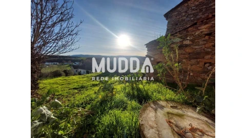 Moradia T2 para Venda em Donai