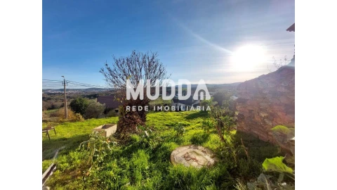 Moradia T2 para Venda em Donai