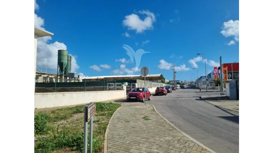 Loja para Venda em Estômbar e Parchal Foto 12