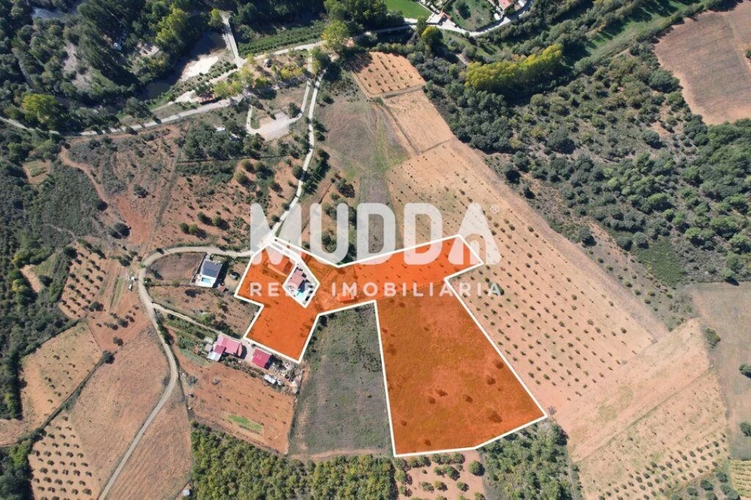Moradia T4 para Venda em Sé, Santa Maria e Meixedo Foto 17