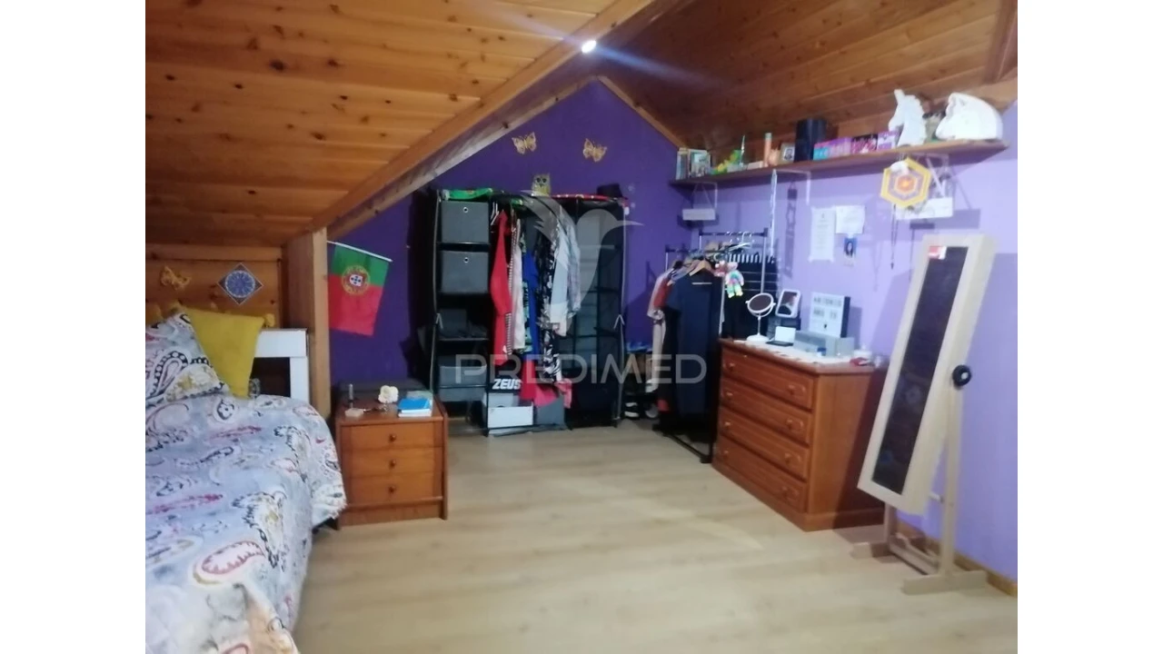 Moradia T4 para Venda em Madalena Foto 14