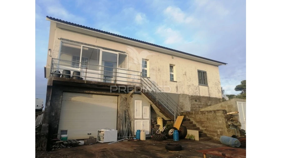 Moradia T4 para Venda em Madalena Foto 6