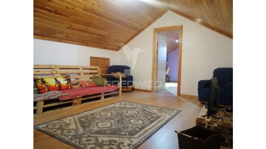 Moradia T4 para Venda em Madalena Foto 17