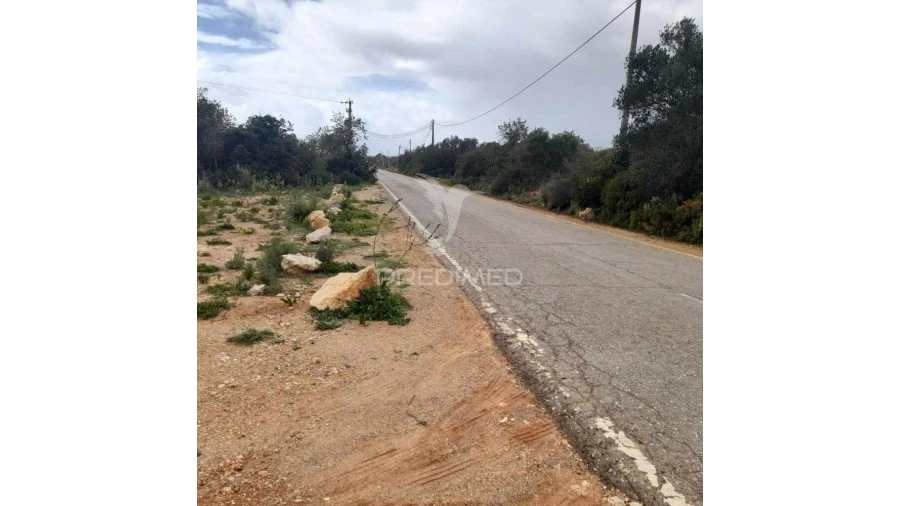 Terreno para Venda em Quelfes Foto 5