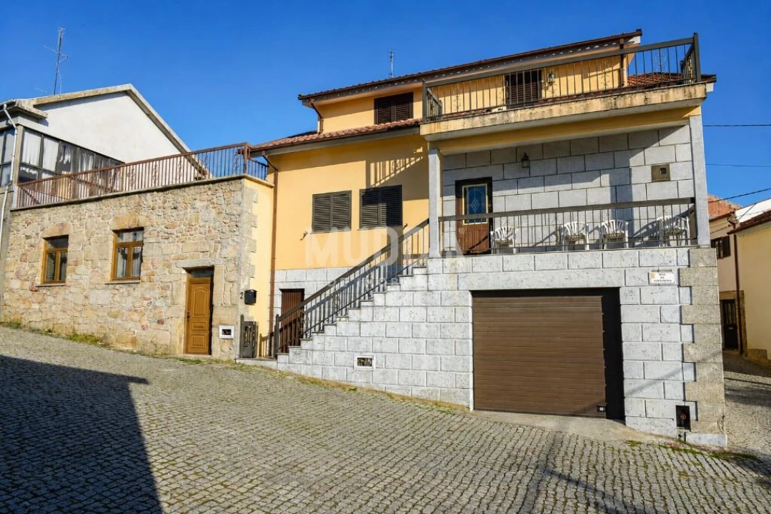 Moradia T3 para Venda em Curalha Foto 1