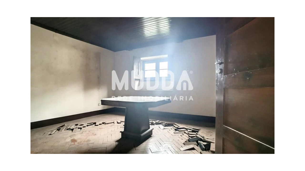 Moradia T4 para Venda em Calvão e Soutelinho da Raia Foto 11