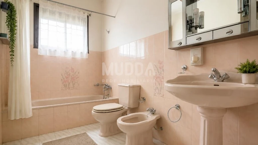 Moradia T4 para Venda em Calvão e Soutelinho da Raia Foto 11