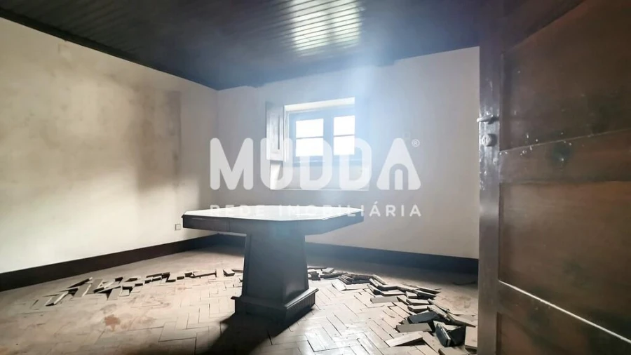 Moradia T4 para Venda em Calvão e Soutelinho da Raia Foto 11