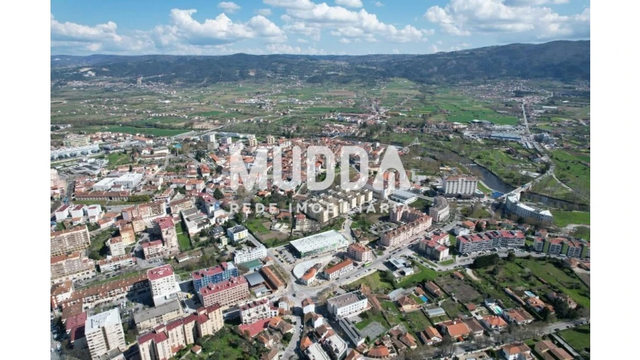 Moradia T4 para Venda em Calvão e Soutelinho da Raia Foto 17