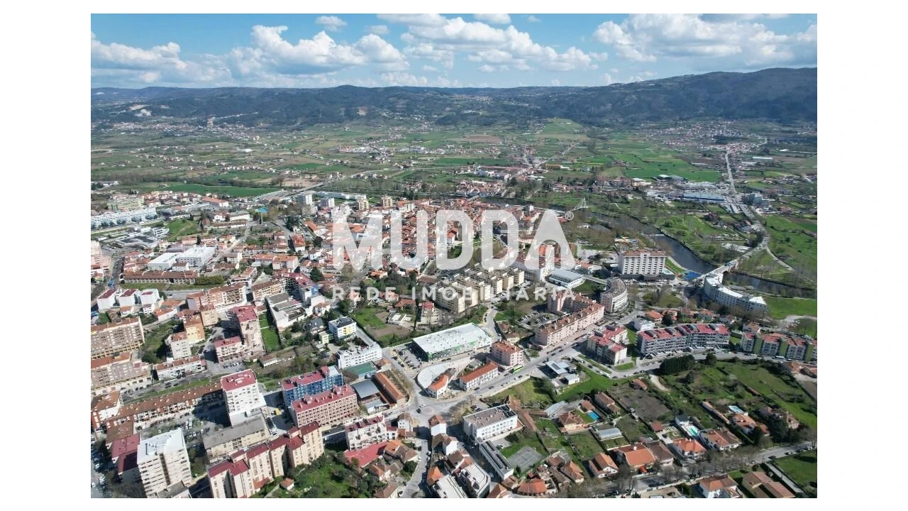 Moradia T4 para Venda em Calvão e Soutelinho da Raia Foto 17