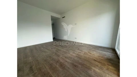 Moradia T3 para Venda em Assunção, Ajuda, Salvador e Santo Ildefonso