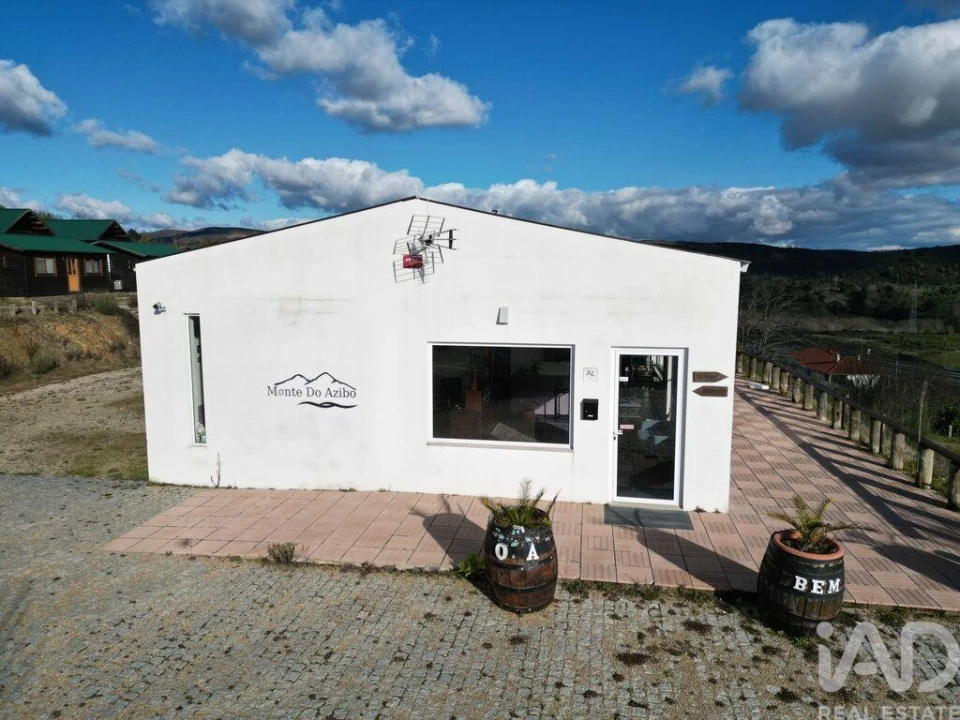 Moradia T10 para Venda em Podence e Santa Combinha Foto 5