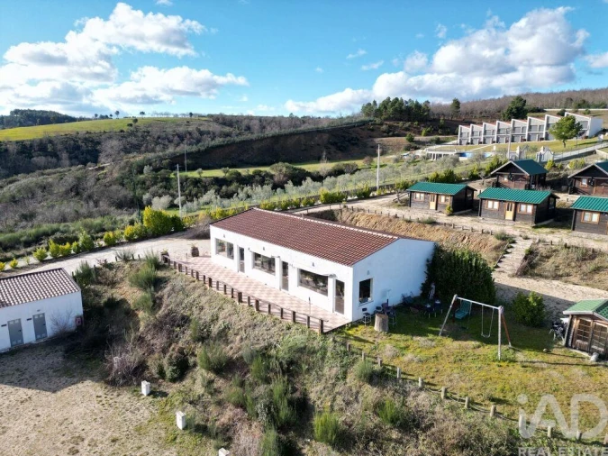 Moradia T10 para Venda em Podence e Santa Combinha Foto 9