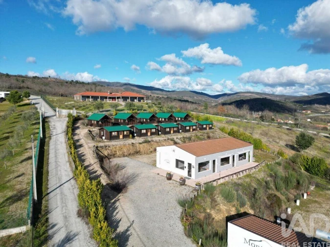 Moradia T10 para Venda em Podence e Santa Combinha Foto 4