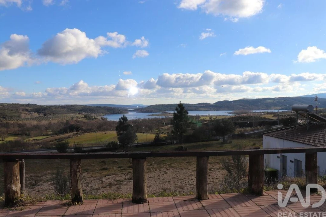 Moradia T10 para Venda em Podence e Santa Combinha Foto 18