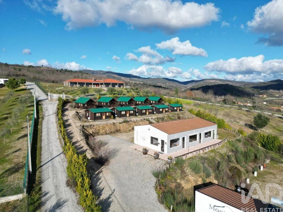 Moradia T10 para Venda em Podence e Santa Combinha Foto 4