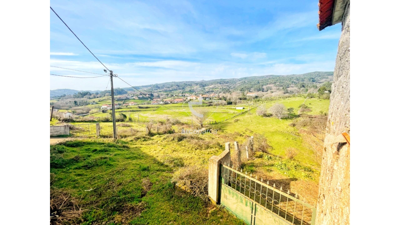 Moradia T4 para Venda em Miranda Foto 32