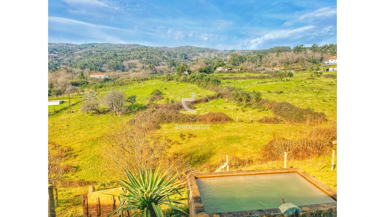 Moradia T4 para Venda em Miranda Foto 23