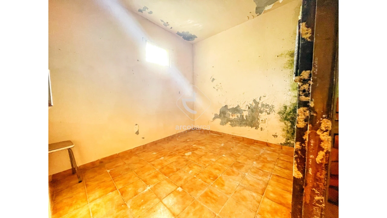 Moradia T4 para Venda em Miranda Foto 18