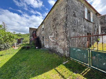 Moradia T4 para Venda em Miranda